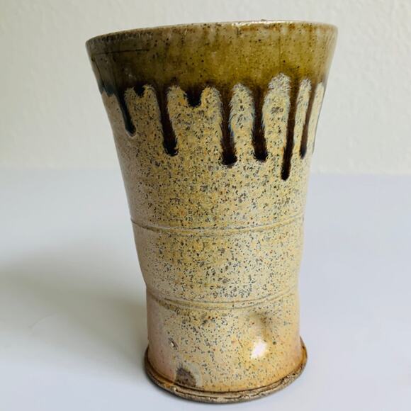 Vintage Studio Art Pottery Thumb Cup - Picture 2 of 8